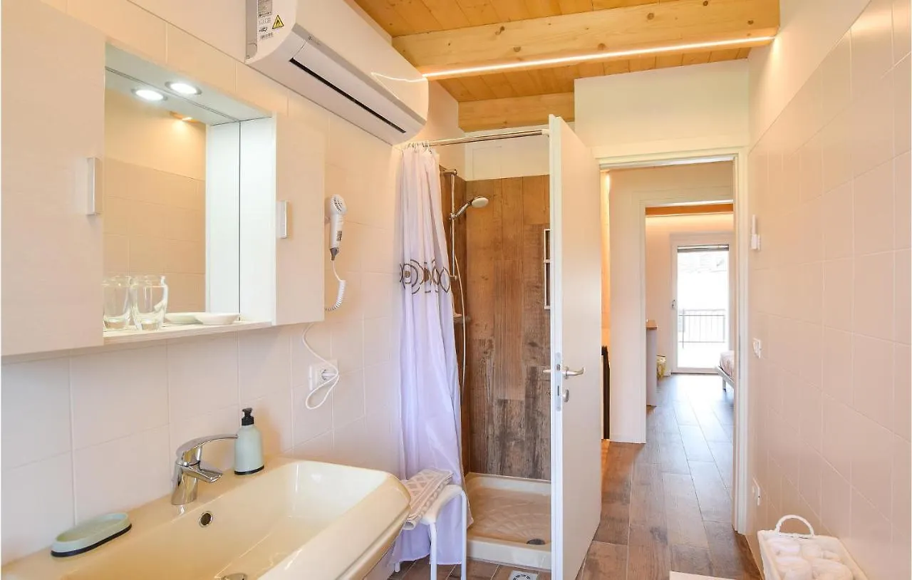 Casa Valbelluna Tremea 0*,